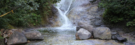 カムイワッカ湯の滝